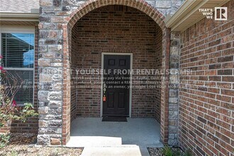 4620 W Wales Dr in Fayetteville, AR - Building Photo - Building Photo