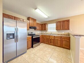 4248 Dorel Dr in Laredo, TX - Foto de edificio - Building Photo