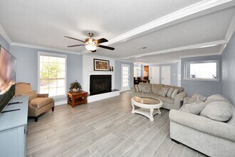 5810 Wanakah Dr in Houston, TX - Building Photo - Building Photo