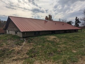 681 Co Rd 453 in Fayette, MO - Building Photo - Building Photo