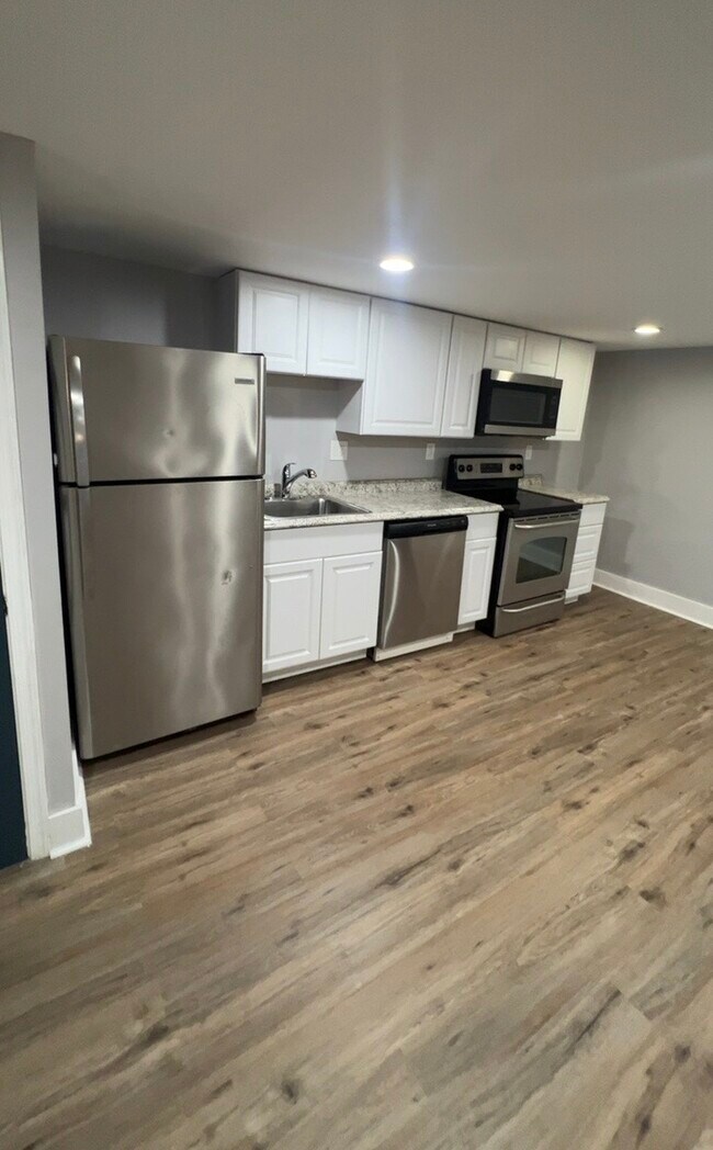 1012 Appleton St photo'