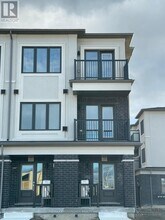 22 Matawin Ln in Richmond Hill, ON - Building Photo - Building Photo