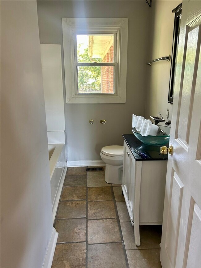 1704 Media Dr in Bowling Green, KY - Building Photo - Building Photo
