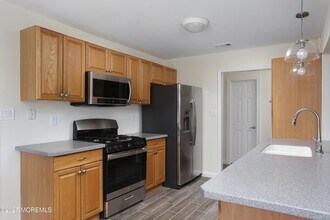 20 Sandy Point Dr in Brick, NJ - Building Photo - Building Photo