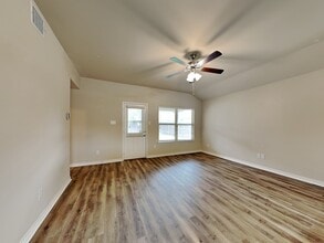 1329 Villa Paloma Blvd in Little Elm, TX - Foto de edificio - Building Photo