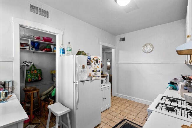 1441 W North Shore Ave in Chicago, IL - Building Photo - Building Photo