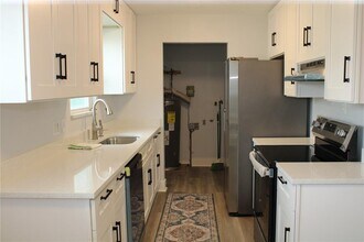 3355 70th Ave N in St. Petersburg, FL - Building Photo - Building Photo