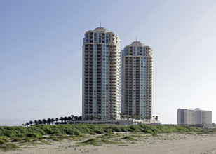 Palisade Palms in Galveston, TX - Building Photo - Building Photo