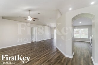 11040 Red Coach St in Spring Hill, FL - Building Photo - Building Photo