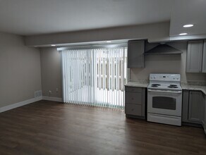 3403 Kenbrooke Ct in Kalamazoo, MI - Building Photo - Building Photo