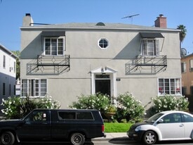106 N Edgemont St, Unit 2 in Los Angeles, CA - Building Photo