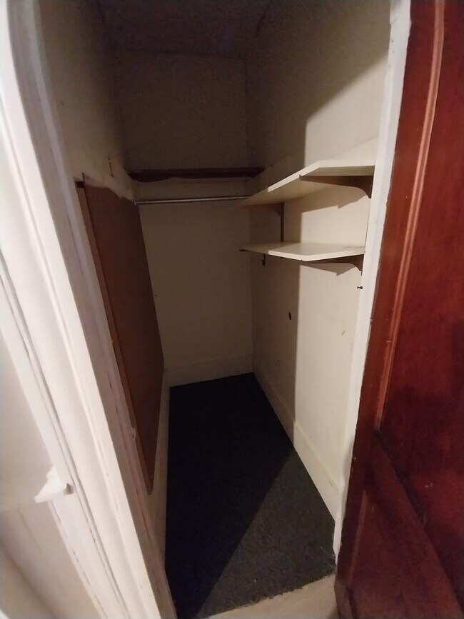 11 Columbia Ave, Unit Apartment in Jamestown, NY - Foto de edificio - Building Photo