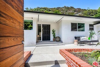 9495 Gloaming Dr in Beverly Hills, CA - Building Photo - Building Photo