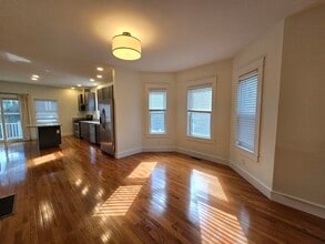 9-11 Emerald St in Medford, MA - Building Photo - Building Photo