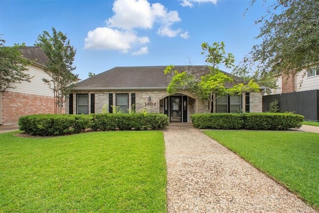 property at 1302 Dominion Dr