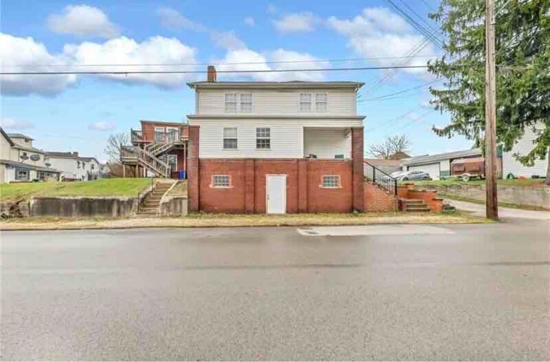 1318 Penn Ave in New Brighton, PA - Building Photo