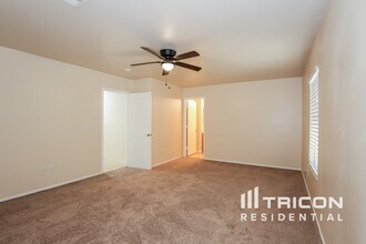 1300 Golden Apple St in Las Vegas, NV - Building Photo - Building Photo