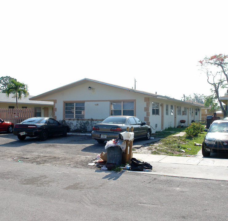 1026-1028 NW 3rd Ave in Fort Lauderdale, FL - Building Photo