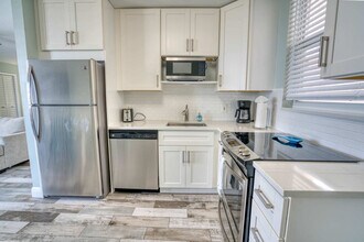 5500 Bonita Beach Rd SW in Bonita Springs, FL - Building Photo - Building Photo