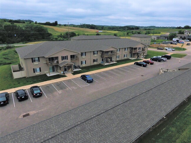 Commerce Park Apartments in Dubuque, IA - Building Photo - Building Photo