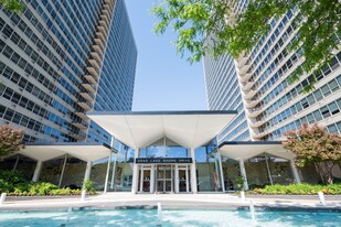 3550 N Lake Shore Dr in Chicago, IL - Building Photo