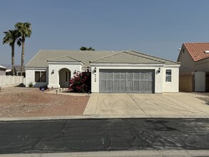 6128 S Los Lagos Pl in Fort Mohave, AZ - Building Photo - Building Photo