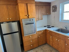 1122 Main St, Unit D in Waltham, MA - Foto de edificio - Building Photo