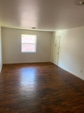 9973 Sloane Sq, Unit B in St. Louis, MO - Foto de edificio - Building Photo