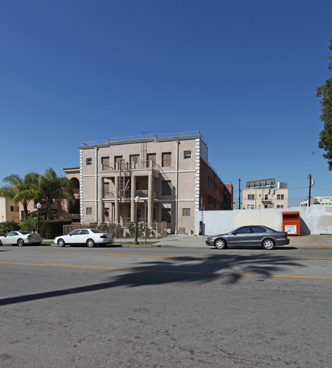 Westlake Apartments in Los Angeles, CA - Building Photo