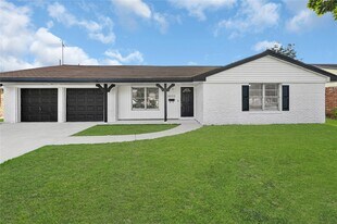 8603 Freewood St in Houston, TX - Building Photo