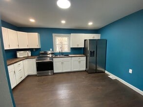 1556 King Ave Rd in Kings Mills, OH - Building Photo - Building Photo