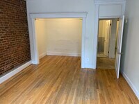 63 Burbank St photo'