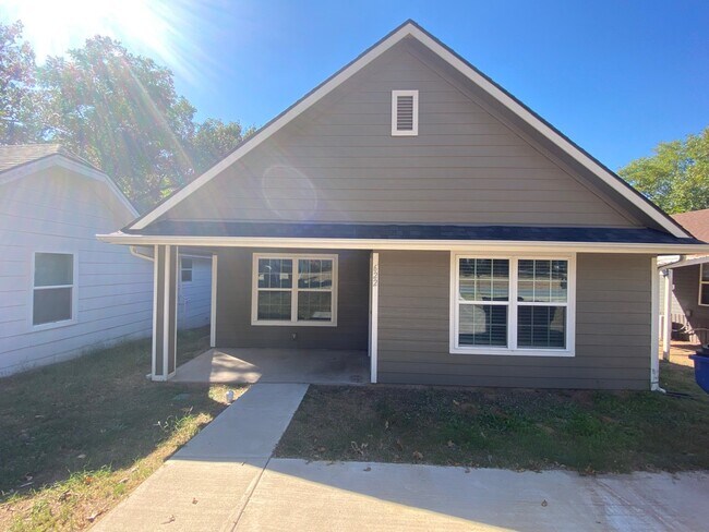 property at 622 E Heron St