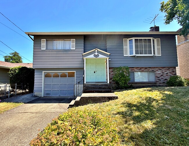property at 2746 SE 73rd Ave