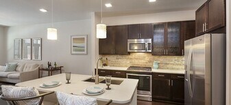 1399 W Cavalcade St in Houston, TX - Building Photo