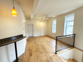 2835 N Damen Ave, Unit 1R in Chicago, IL - Building Photo - Building Photo