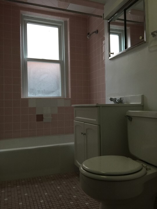 55 Queensberry St, Unit 9 in Boston, MA - Building Photo