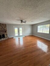 557 Esplanade St in La Place, LA - Building Photo - Building Photo