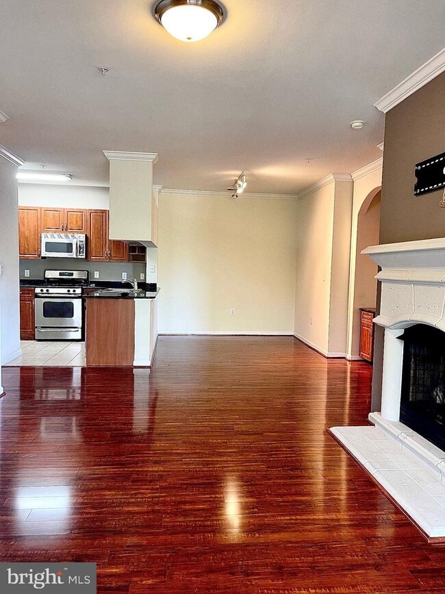 4401 Weatherington Ln-Unit -402 in Fairfax, VA - Building Photo - Building Photo