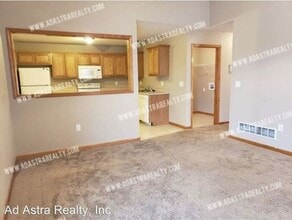 104 W 5th St in Edgerton, KS - Building Photo - Building Photo