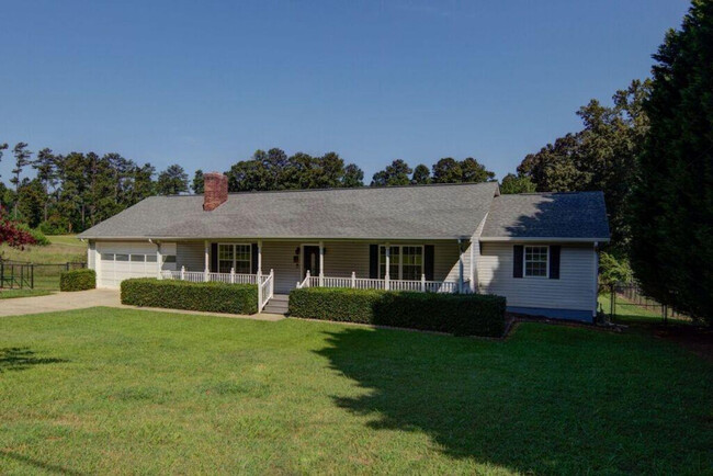 3022 Wildwood Rd in Suwanee, GA - Building Photo - Building Photo