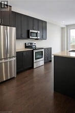 2019 Trawden Way in Oakville, ON - Building Photo - Building Photo