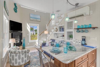 164R Old Point Rd in Newburyport, MA - Building Photo - Building Photo