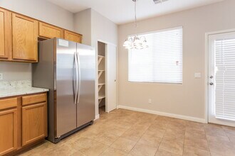 7620 Eminence Ct in Las Vegas, NV - Building Photo - Building Photo