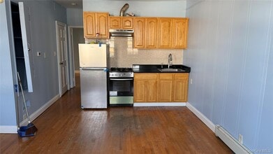 224-42 Braddock Ave in Queens, NY - Building Photo - Building Photo