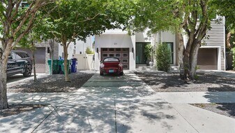 1371 SW 22nd Terrace in Miami, FL - Building Photo