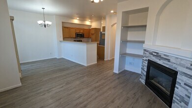 8495 S Upham Way in Littleton, CO - Building Photo - Building Photo