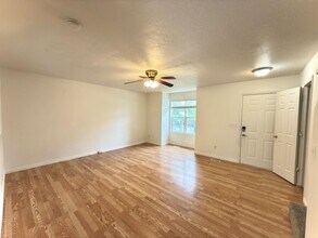 533 S 450 E in Clearfield, UT - Building Photo - Building Photo