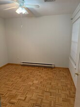 80 Mountain Ct in Bedminster, NJ - Foto de edificio - Building Photo