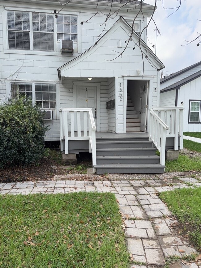 property at 1552 Lombardy St